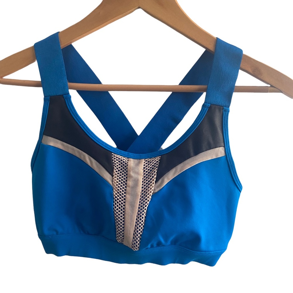 Alo sports bra Size Small color blue